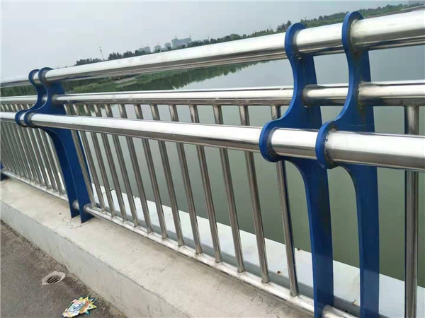 吐鲁番不锈钢复合管护栏