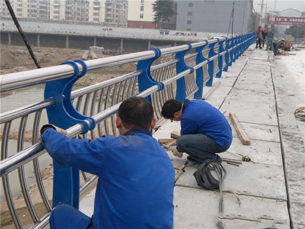 吐鲁番不锈钢复合管护栏今日行情分析与展望